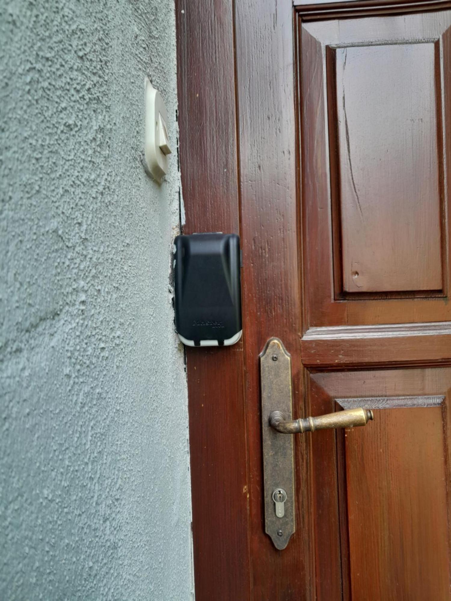 Gm Apartment, Free Private Parking Zagreb Bagian luar foto